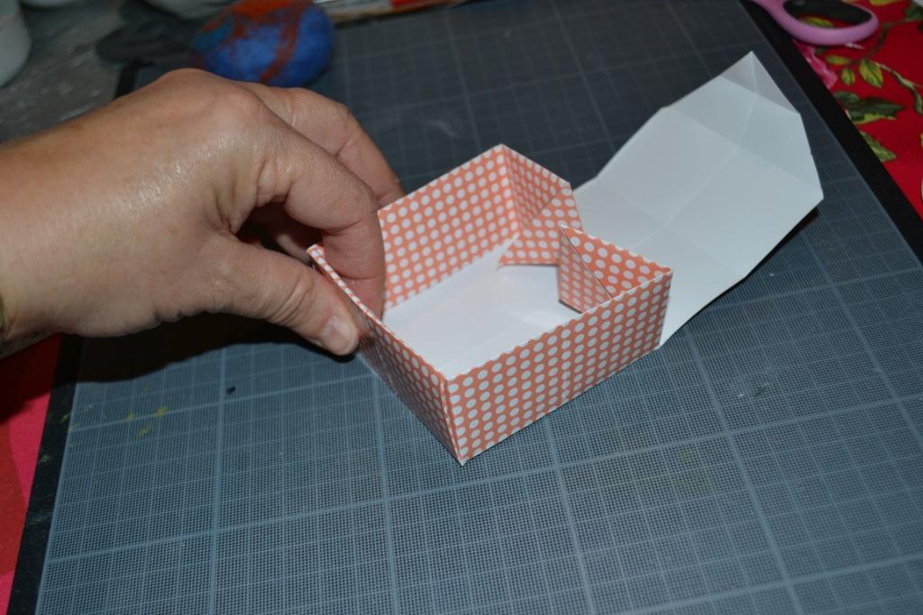 scrap-deco-pliage-origami-panier-diy-emballage-cadeau-paques